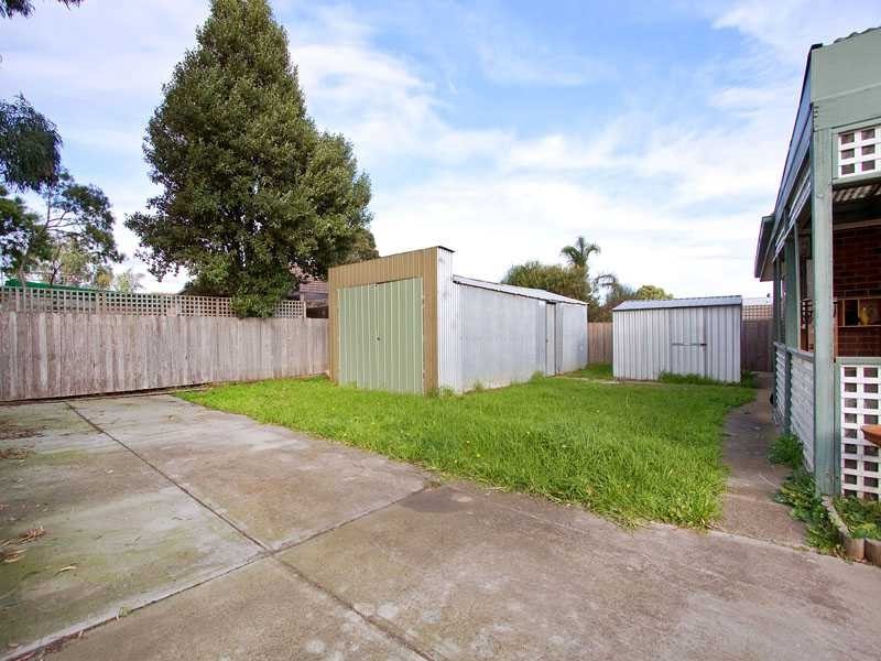 12 Paras Drive, Carrum Downs VIC 3201