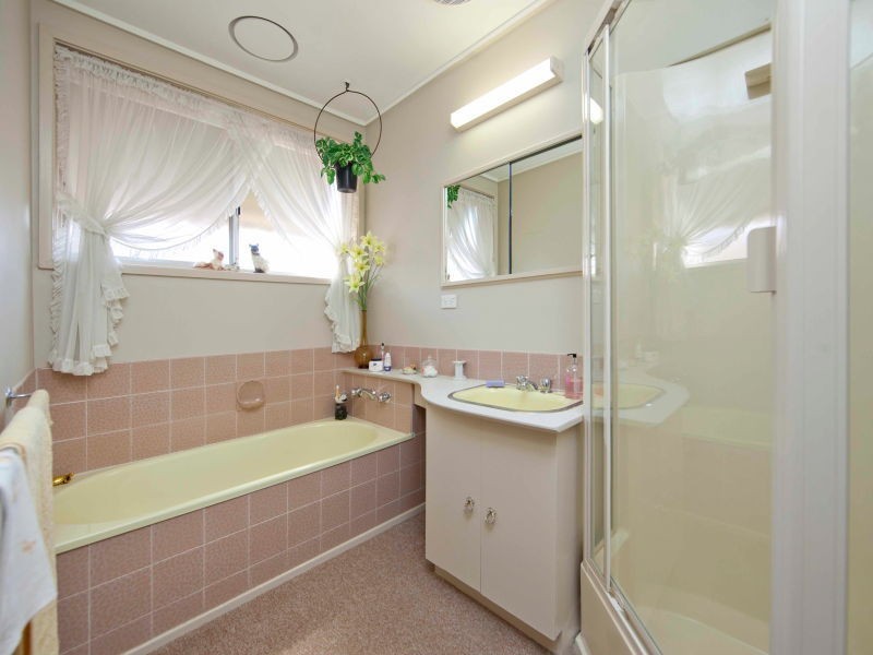 84 Ashleigh Avenue, Frankston VIC 3199