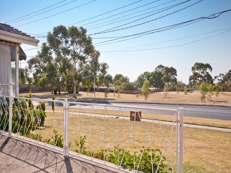 84 Ashleigh Avenue, Frankston VIC 3199