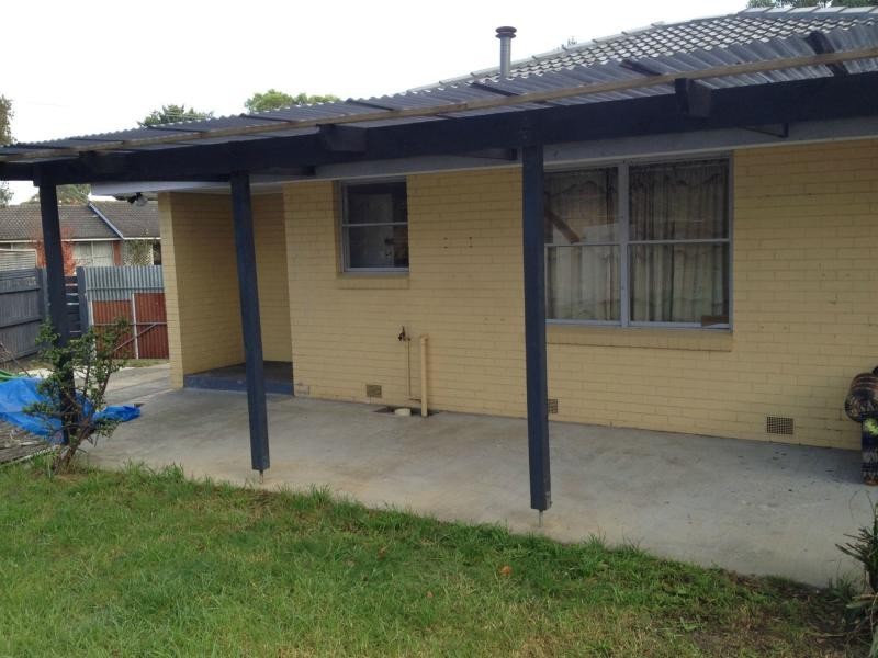 1 Bouvardia Crescent, Frankston North VIC 3200