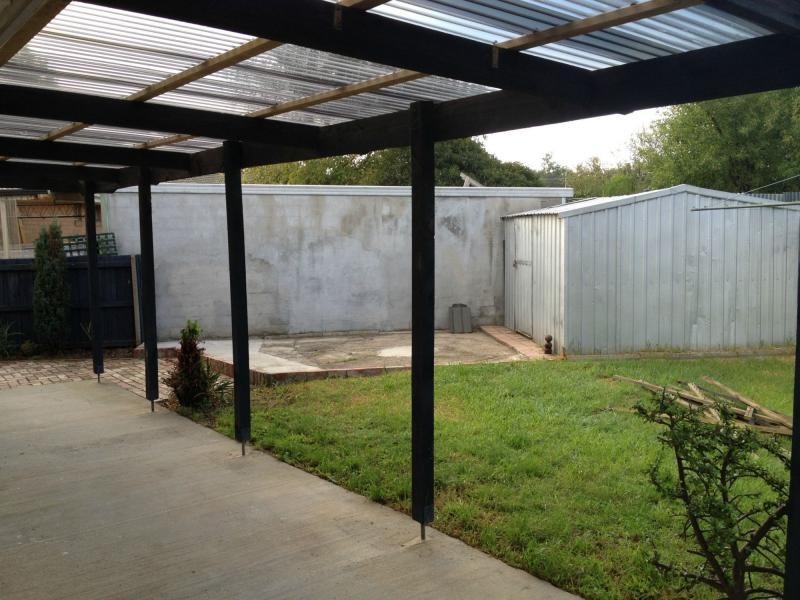 1 Bouvardia Crescent, Frankston North VIC 3200