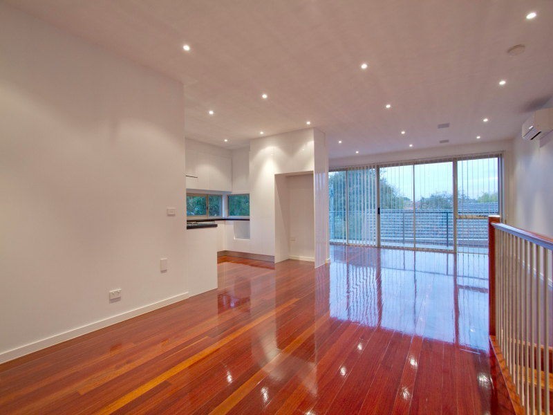 1/2 Hornby Street, Brighton East VIC 3187