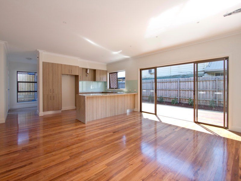 2/3 Johnstone Street, Seaford VIC 3198