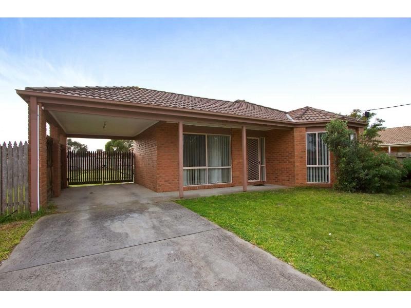 11 Deborah Court, Skye VIC 3977