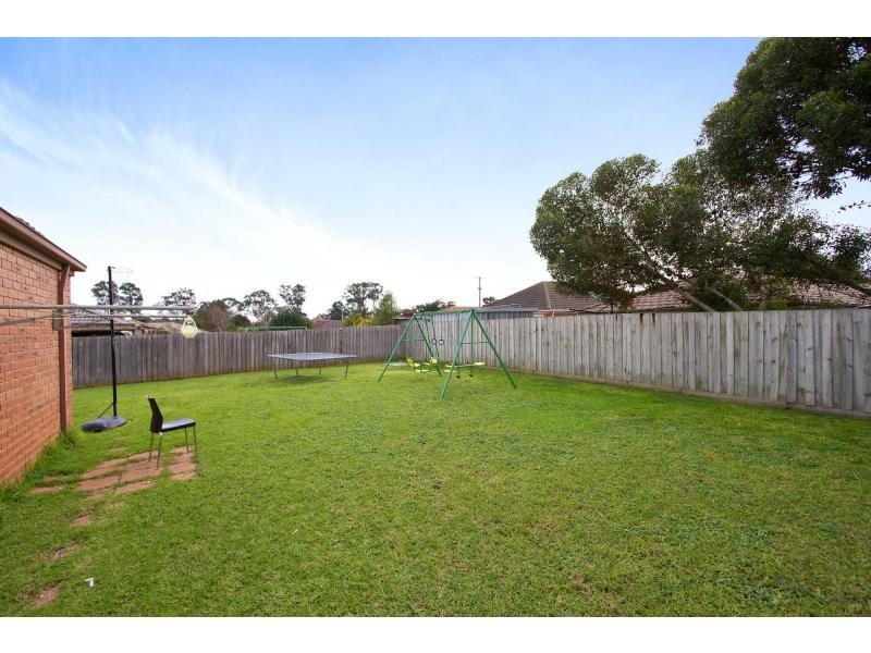 11 Deborah Court, Skye VIC 3977