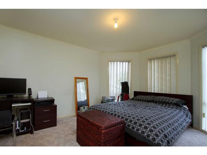 11 Deborah Court, Skye VIC 3977