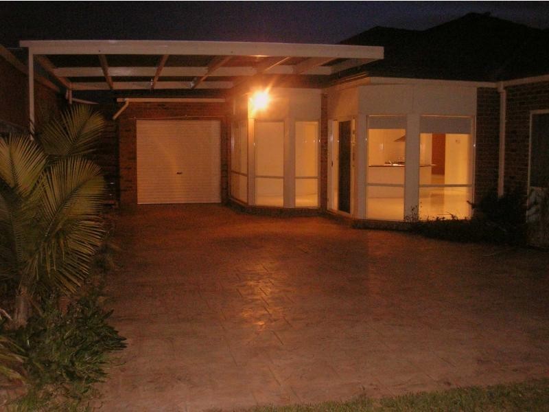 20 Cuthbert Drive, Hillside VIC 3037