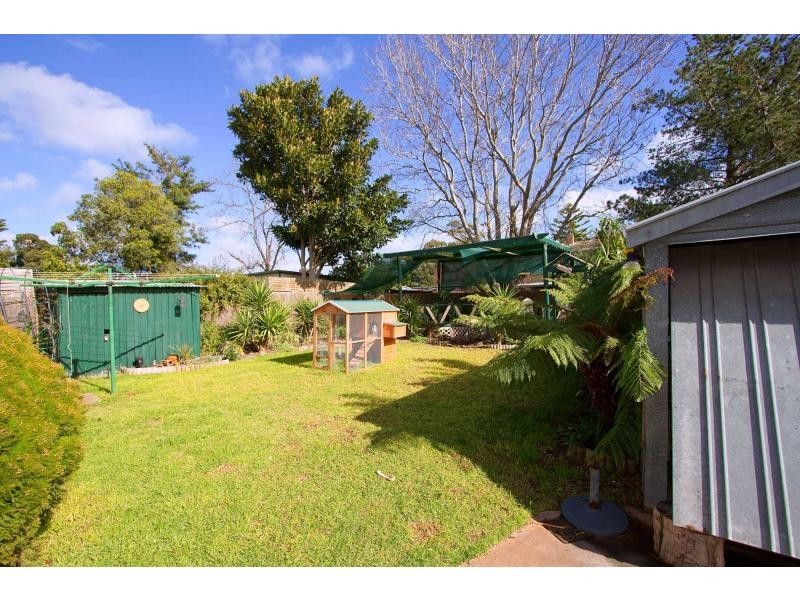 17 Candlebark Crescent, Frankston North VIC 3200