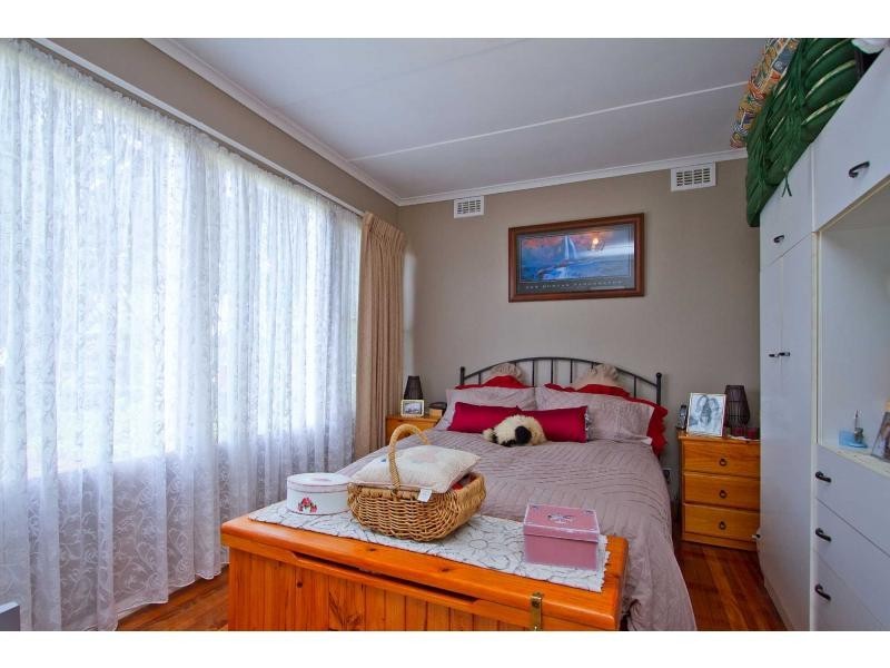 17 Candlebark Crescent, Frankston North VIC 3200