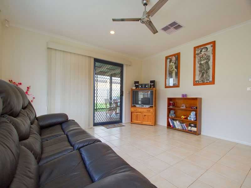 11 Stonehaven Avenue, Cranbourne VIC 3977