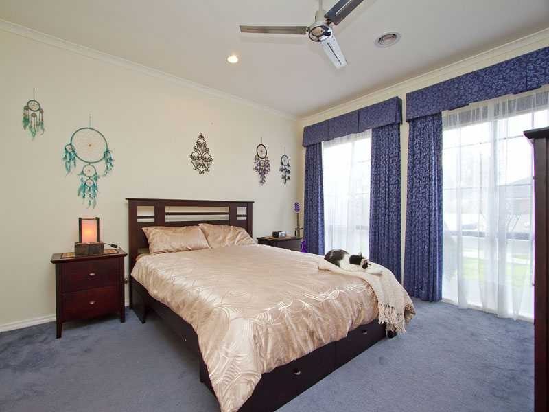 11 Stonehaven Avenue, Cranbourne VIC 3977