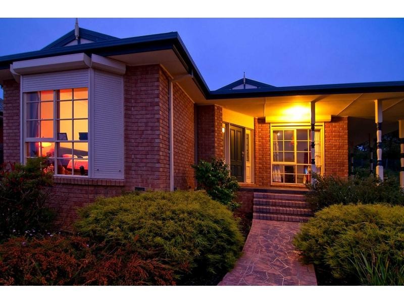 13 Heathwren Close, Frankston South VIC 3199