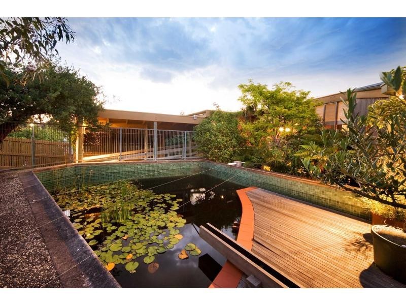 4 Fenton Crescent, Frankston South VIC 3199