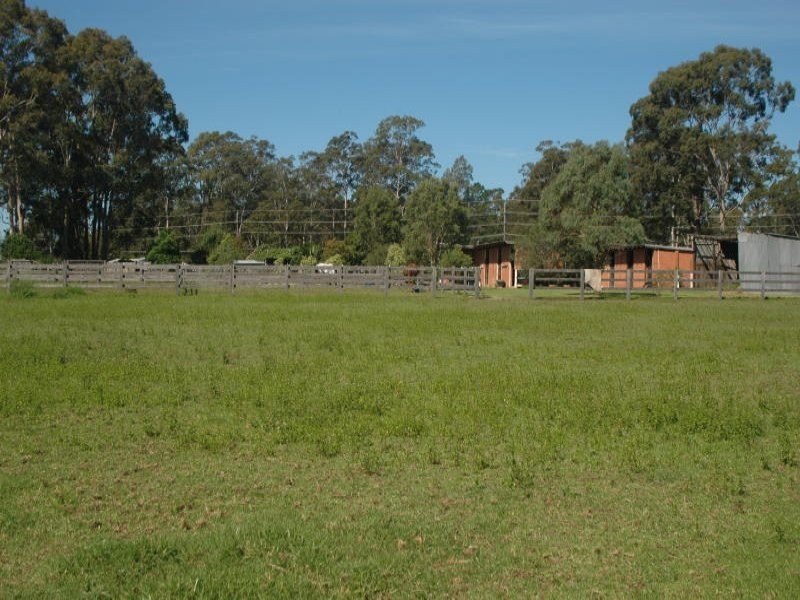 95 Albatross Road, Nowra NSW 2541
