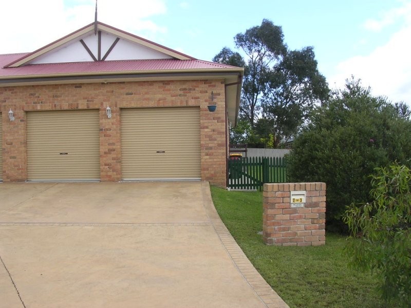 2/3 Acer Place, Worrigee NSW 2540