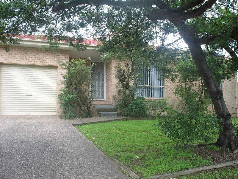 Villa 1/3 Harbour Boulevard, Bomaderry NSW 2541