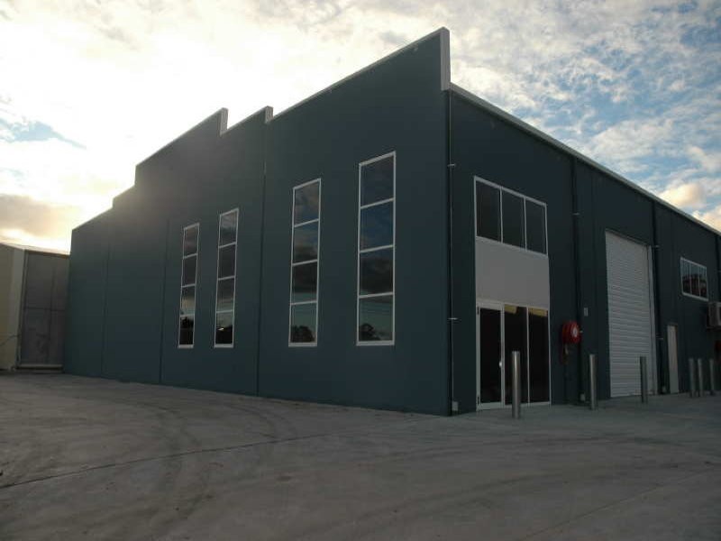 33 Tom Thumb Avenue, Nowra NSW 2541