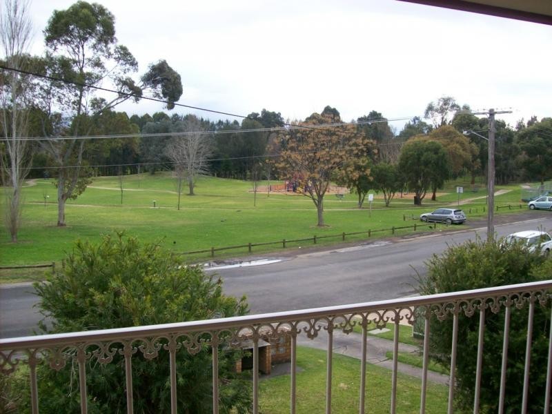 Unit 3/3 McGrath Avenue, Nowra NSW 2541