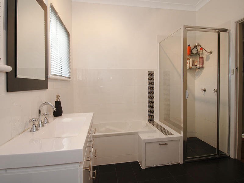 19 Illaroo Road, North Nowra NSW 2541