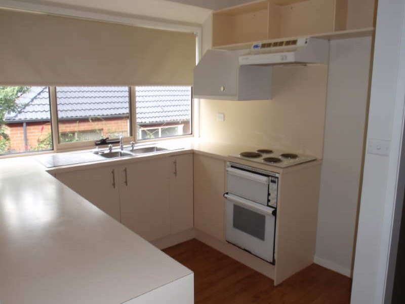 17/33 Lynburn Avenue, Bomaderry NSW 2541