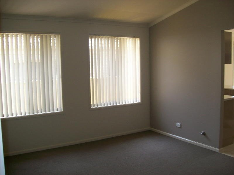 2/8 Meroo Road, Bomaderry NSW 2541