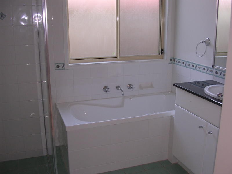 20 Guinea Flower Crescent, Worrigee NSW 2540