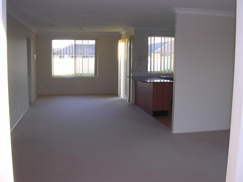 20 Guinea Flower Crescent, Worrigee NSW 2540