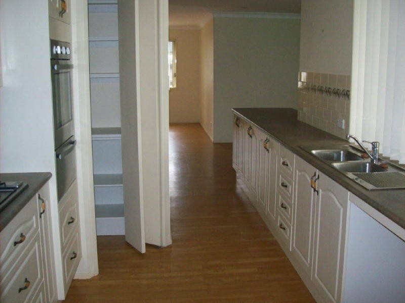 2 Garden Grove, Worrigee NSW 2540