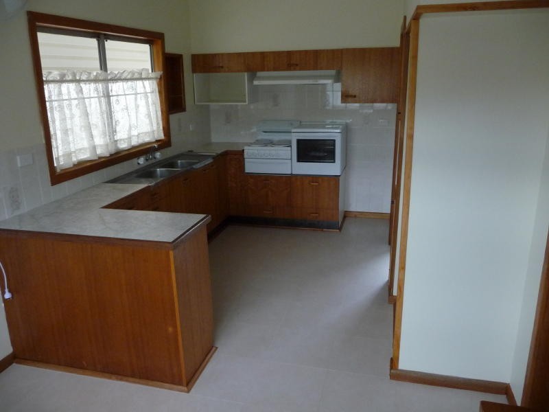 5 Ryan Avenue, Nowra NSW 2541