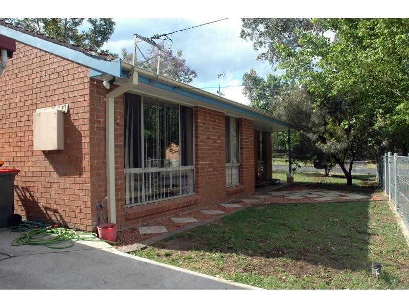 74 Bunberra Street, Bomaderry NSW 2541