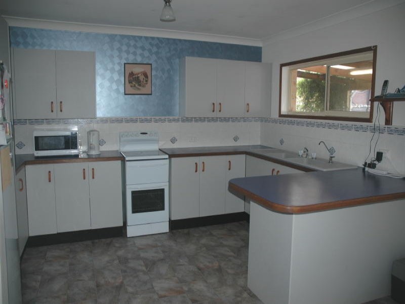23 Isa Road, Worrigee NSW 2540