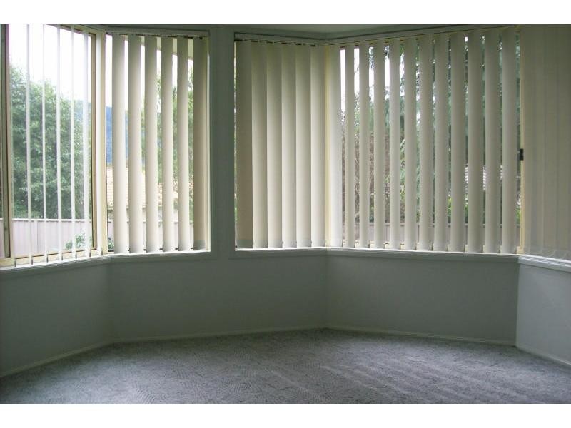 8 Gardenia Crescent, Bomaderry NSW 2541