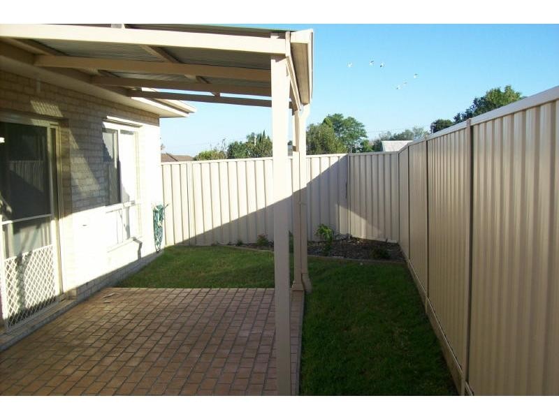 2/127 Meroo Road, Bomaderry NSW 2541
