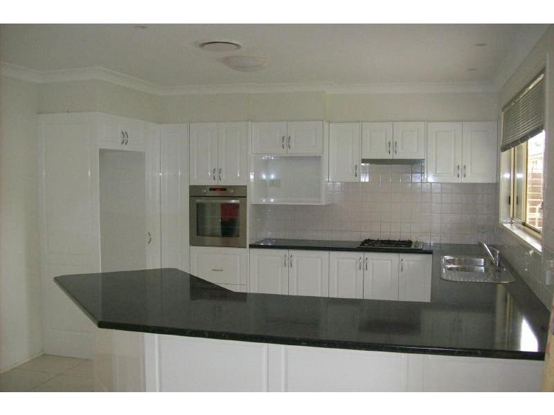 2 Guinea Flower Crescent, Worrigee NSW 2540