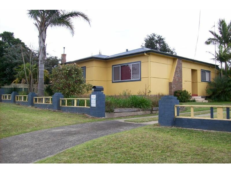 19 Bunberra Street, Bomaderry NSW 2541