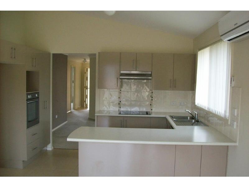 5 Neptune Place, Worrigee NSW 2540