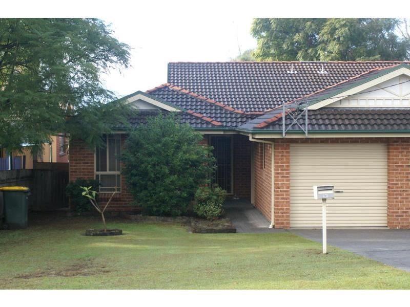 1/4 Karowa Street, Bomaderry NSW 2541