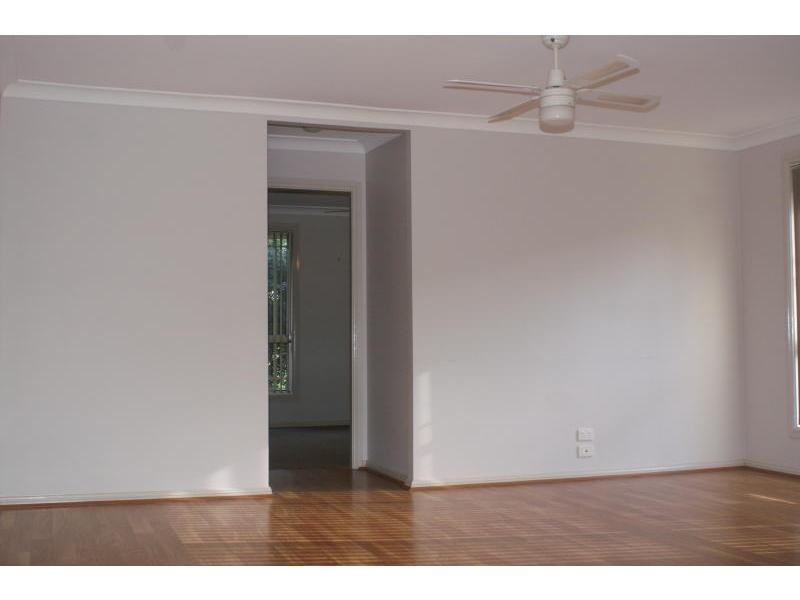 1/4 Karowa Street, Bomaderry NSW 2541