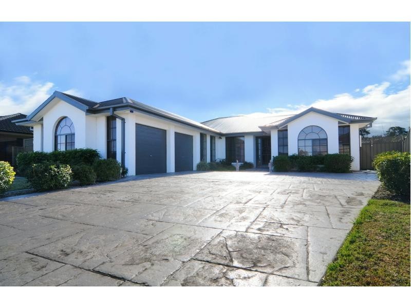 6 Mintbush Crescent, Worrigee NSW 2540