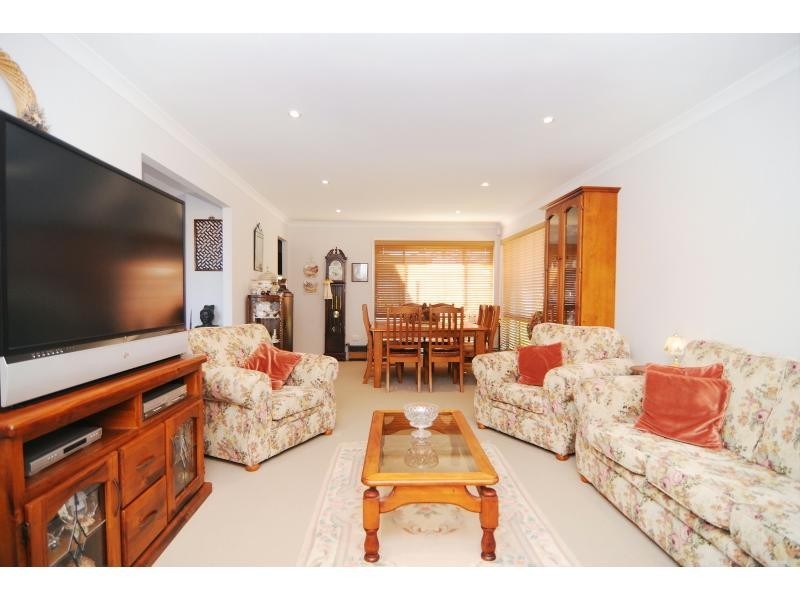 6 Mintbush Crescent, Worrigee NSW 2540