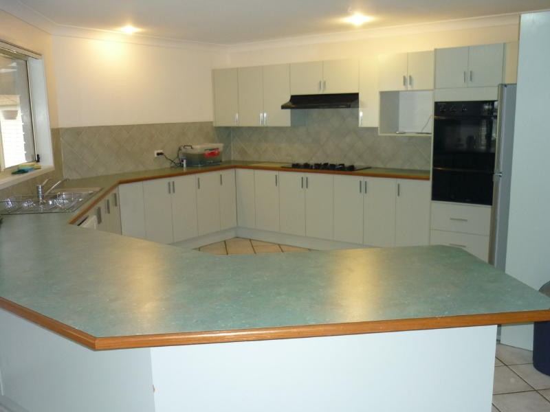 17 Rannoch Drive, West Nowra NSW 2541