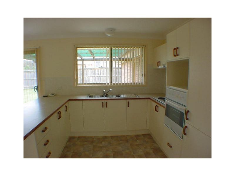 3 Almond Grove, Worrigee NSW 2540