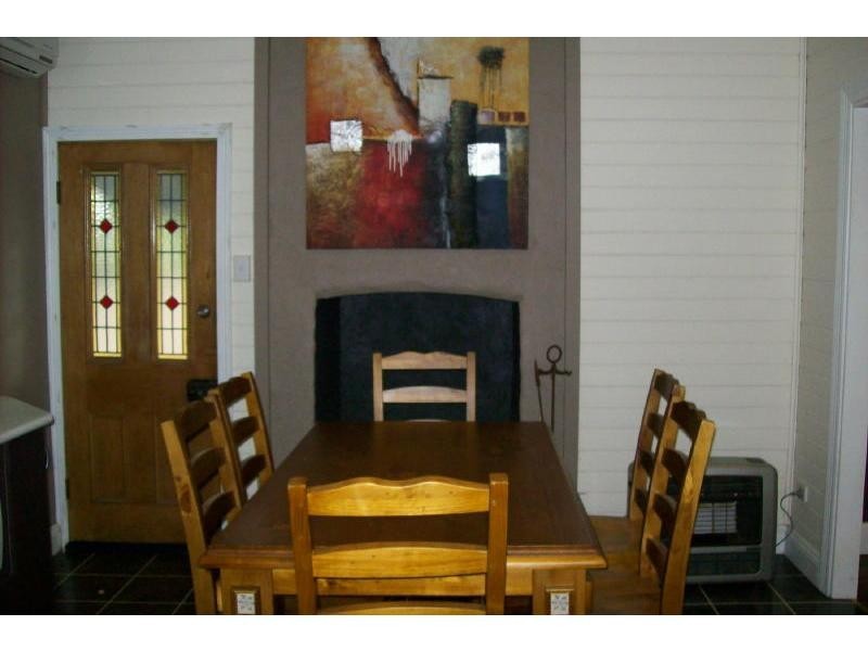 5 Leatham Avenue, Nowra NSW 2541