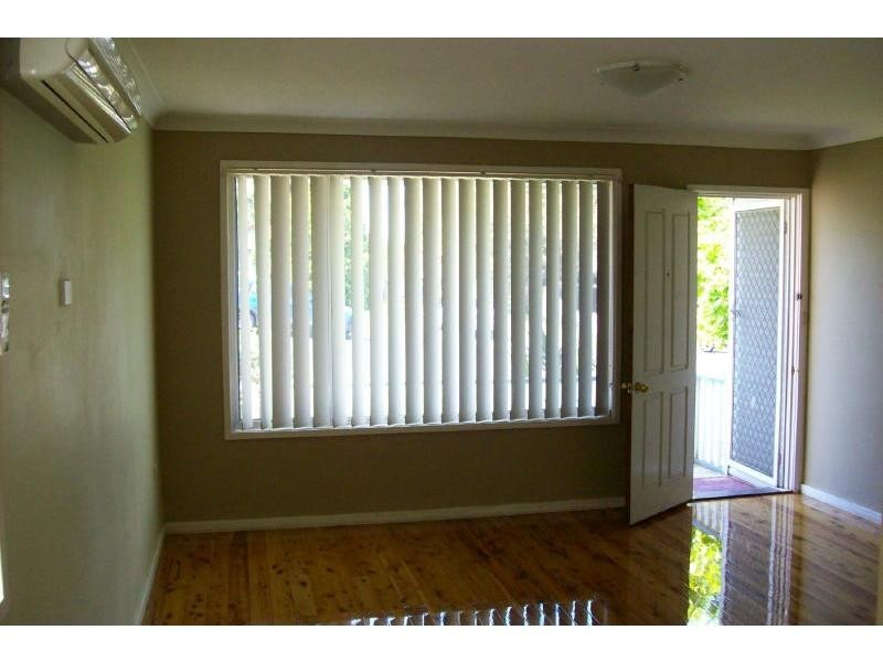 17 Tallayang Street, Bomaderry NSW 2541