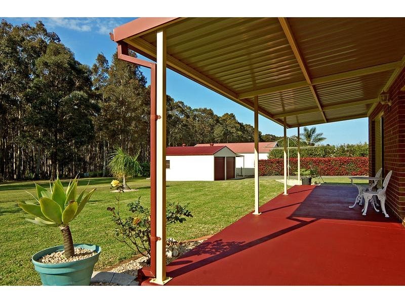 37 Tartarian Crescent, Bomaderry NSW 2541