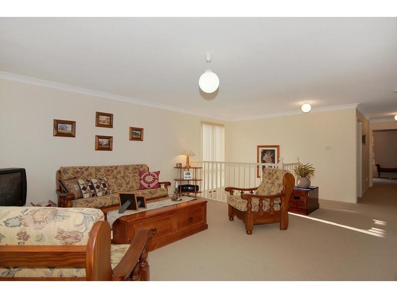 37 Tartarian Crescent, Bomaderry NSW 2541
