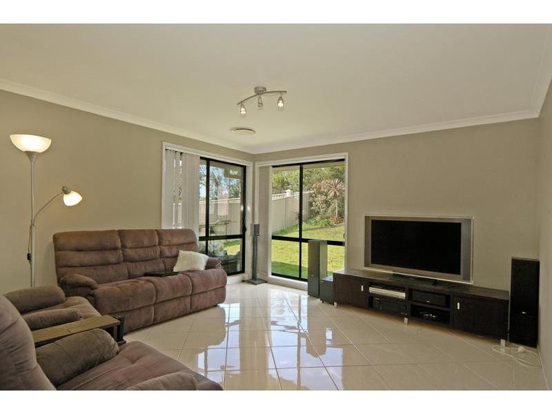 21 Warrigal Street, Nowra NSW 2541
