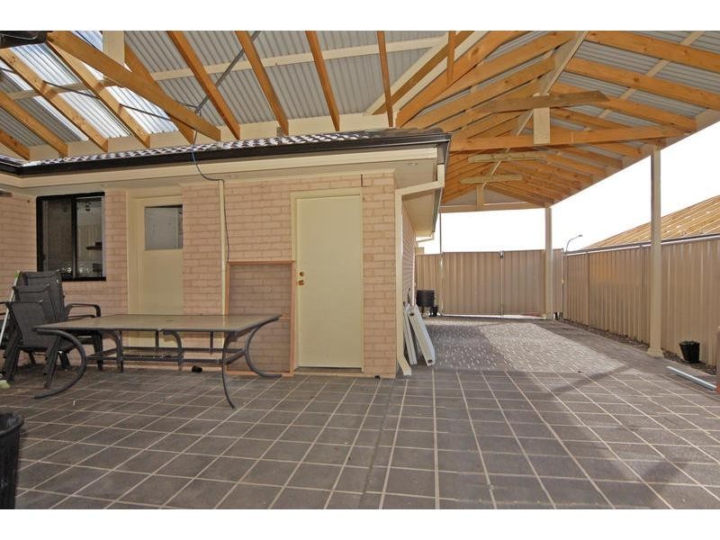 21 Warrigal Street, Nowra NSW 2541