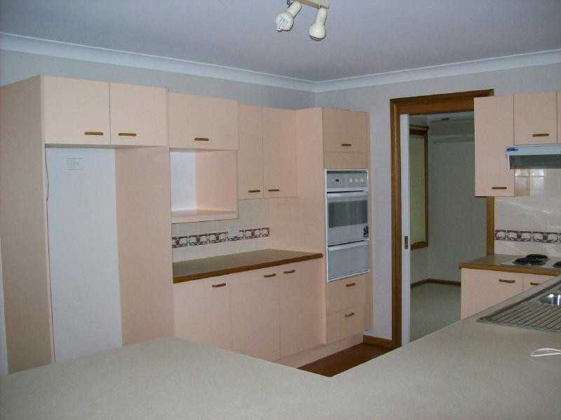 32 Jasmine Drive, Bomaderry NSW 2541