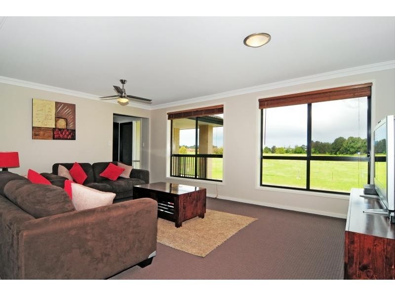 55 Lyrebird Drive, Nowra NSW 2541